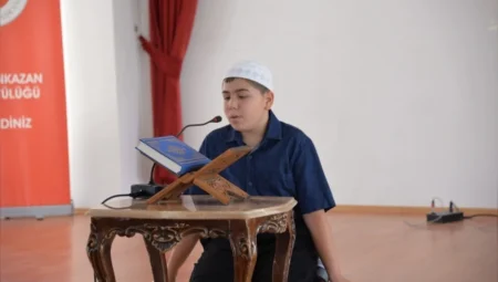 Kahramankazan’da Yaz Kur’an Kursu öğrencileri mezuniyet töreninde ödüllerini aldı