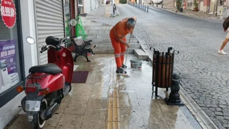 Milas Belediyesi ilçe genelinde gece gündüz süren temizlik seferberliği başlattı