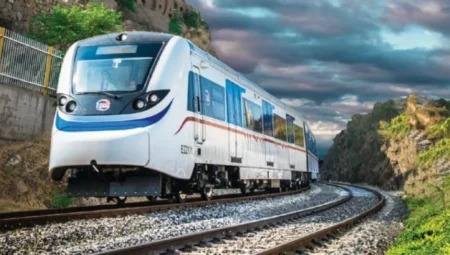 İZBAN seferleri yeniden başladı: İzmir Büyükşehir Belediyesi grev sürecine ilişkin açıklama yaptı