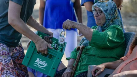İzmir’de kooperatif stevia desteğiyle Türkiye’nin ilk şekersiz gazozunu üretti