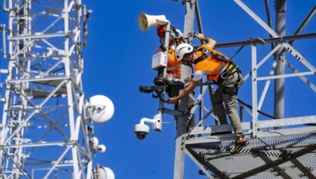 İzmir’de afet anında iletişimi kesintisiz sağlayan telsiz sistemi güçlendirildi