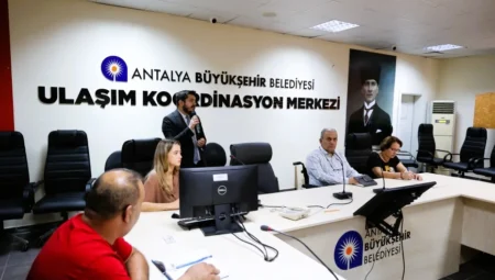 Antalya’da bin 150 toplu ulaşım şoförüne engelli ve otizm farkındalığı eğitimi veriliyor