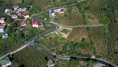 Altınordu Yıldızlı Mahallesi’nde sıcak asfalt çalışması başladı, Çambaşı Yaylası’na alternatif yol açılıyor